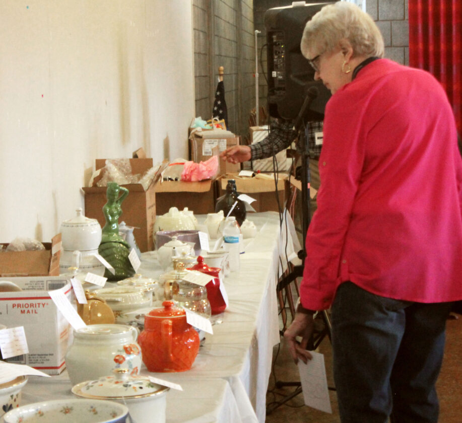 Pottery convention draws people from across the country News, Sports